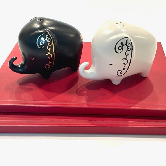kate spade New York Lenox Black White Elephants Condiment Shakers - Picture 1 of 9